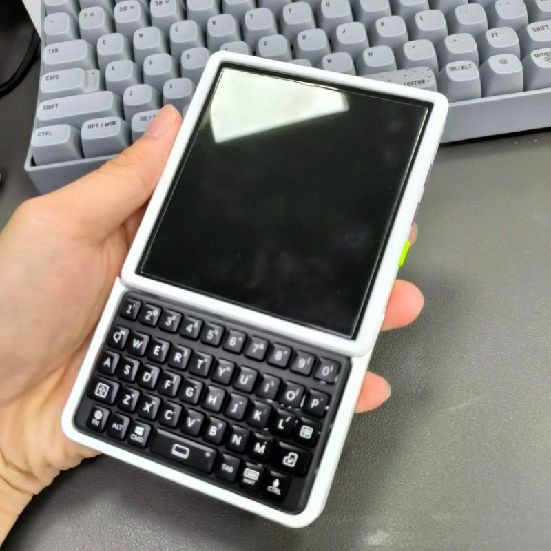 Retro Gaming Phone - Keyboard Case for Coolpad Small Cube